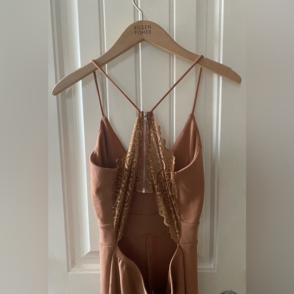 Revamped Jumpsuit with lace back - Picture 10 of 16